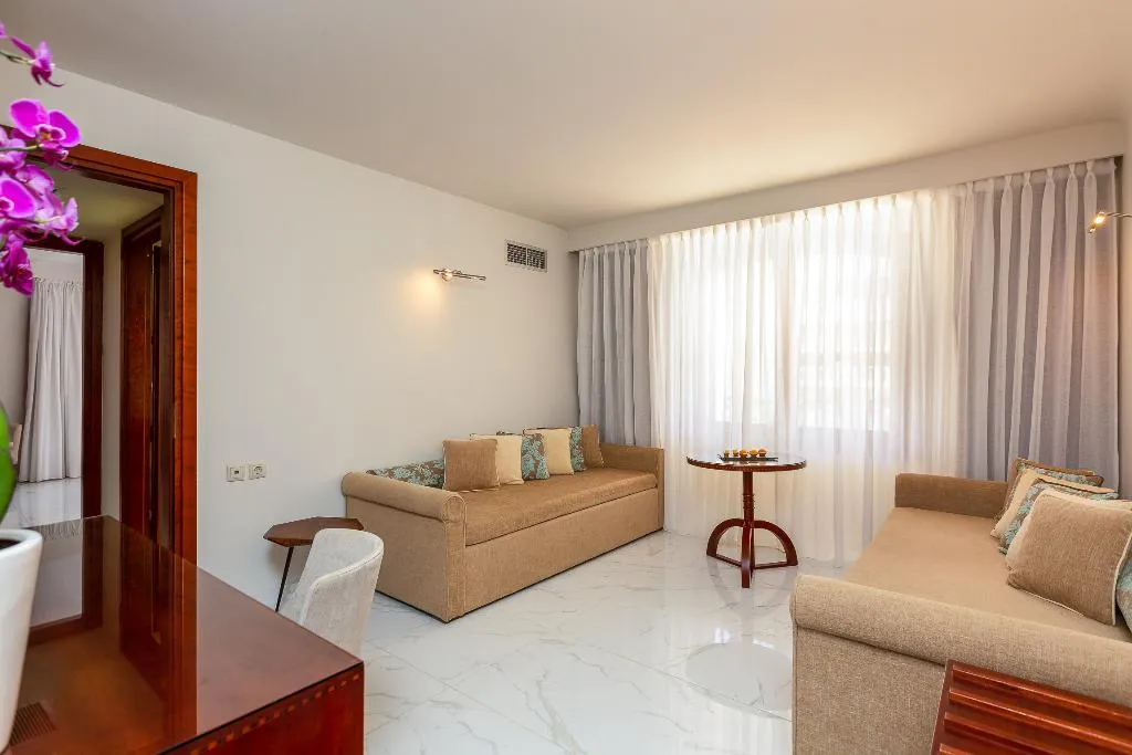 SUITE STANDARD Room, Theartemis Palace, Crete