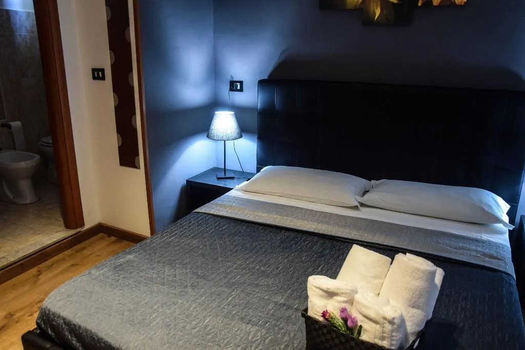 Room, Hotel Kennedy, Naples