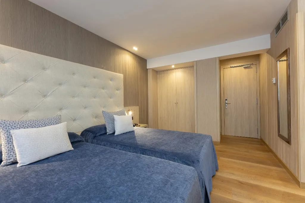QUADRUPLE STANDARD Room, Rialto, Barcelona