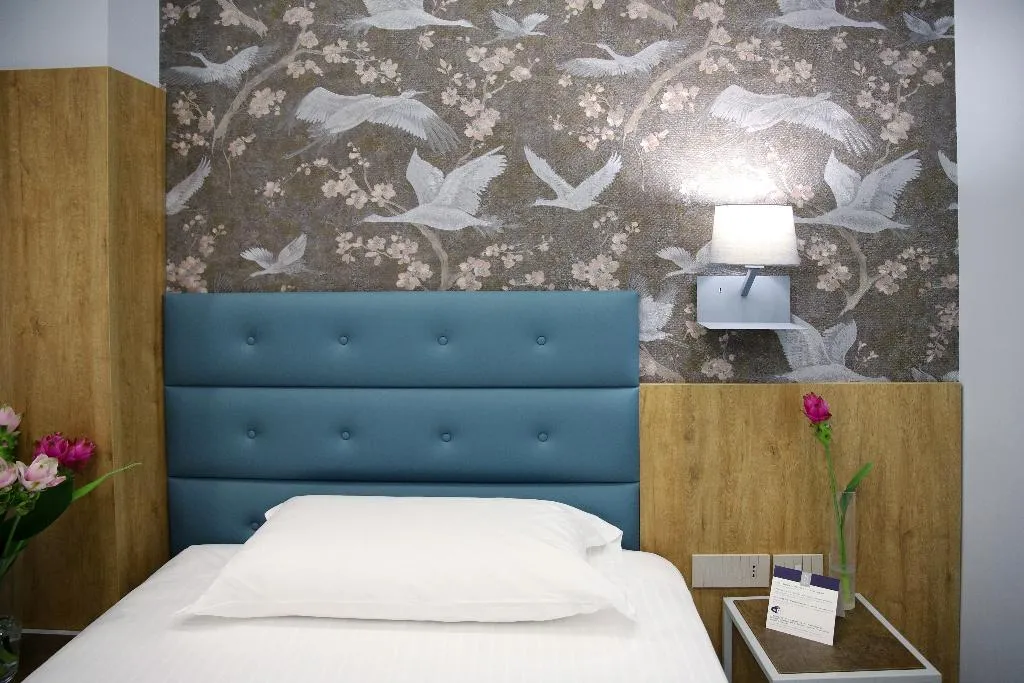 TWIN STANDARD Room, Palace Hotel, Naples