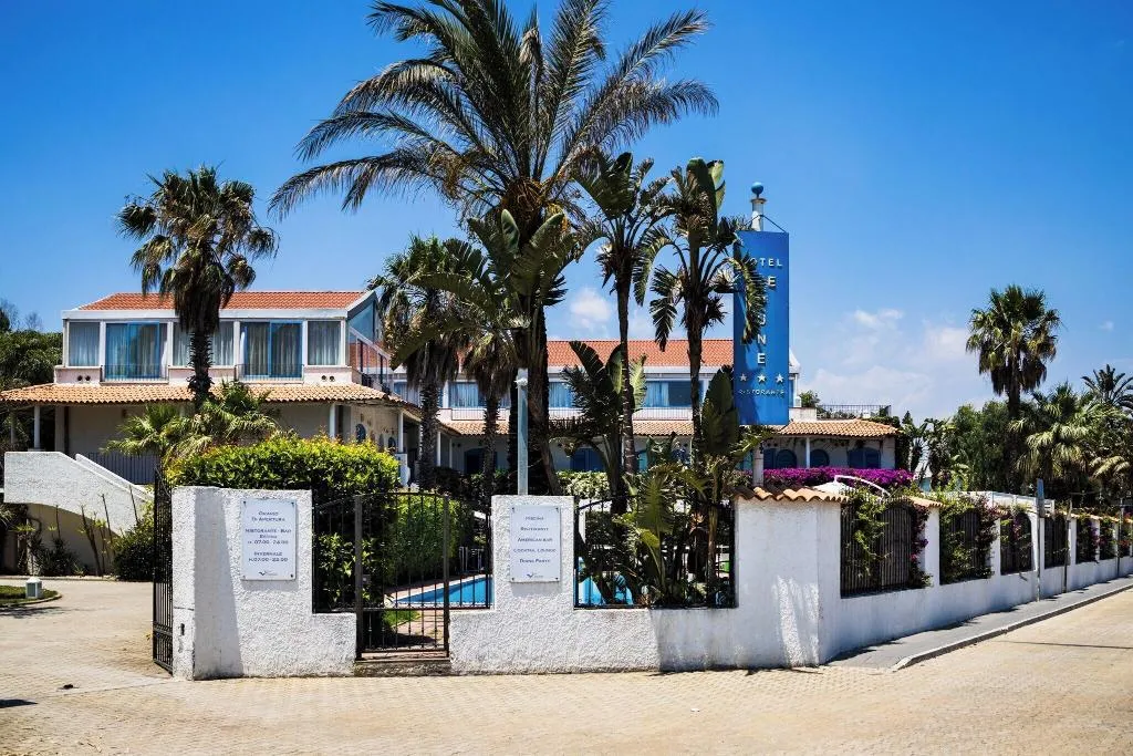 General view, Le Dune, Catania