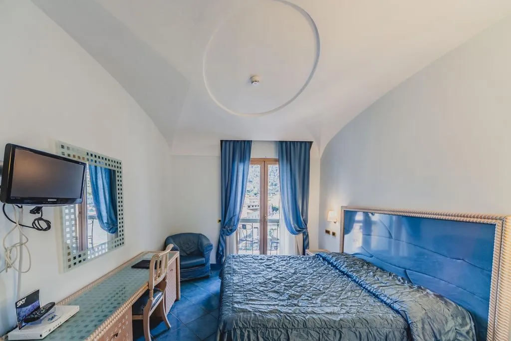 Double or Twin SUPERIOR HARBOUR VIEW Room, Aragona Palace Hotel, Naples