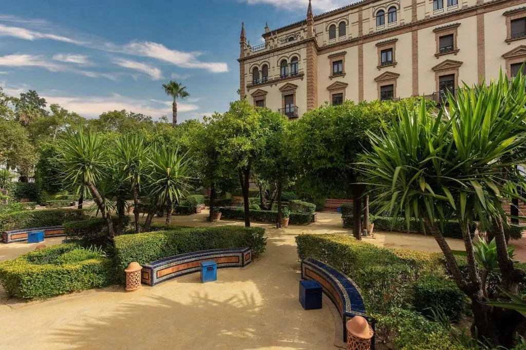 General view, Alfonso XIII, Seville