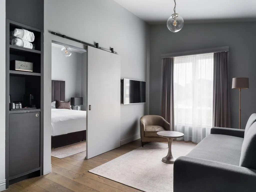 SUITE KING SIZE BED Room, Sand Hotel by Keahotels, Reykjavik