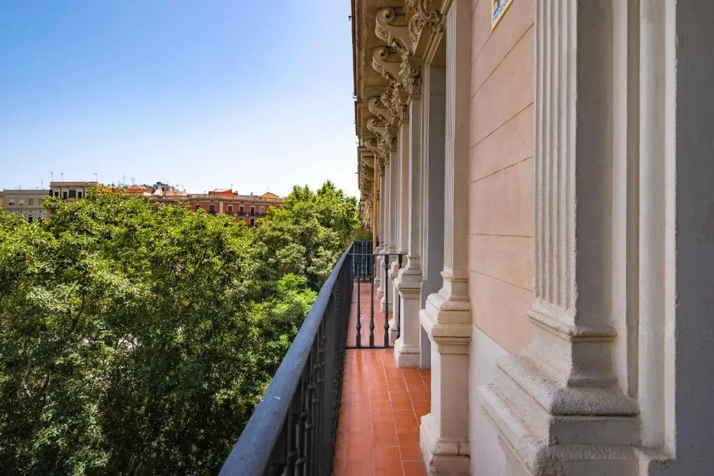 APARTMENT ONE BEDROOM Room, Aspasios Market Balconies, Barcelona