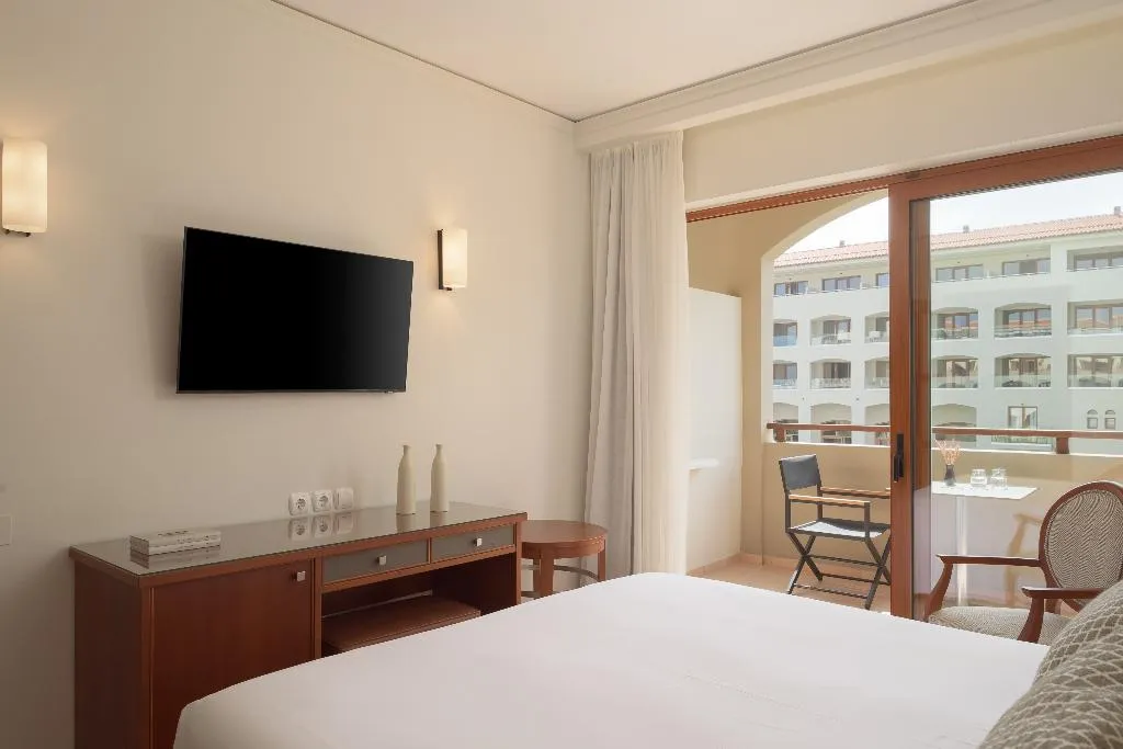 FAMILY ROOM STANDARD Room, Theartemis Palace, Crete