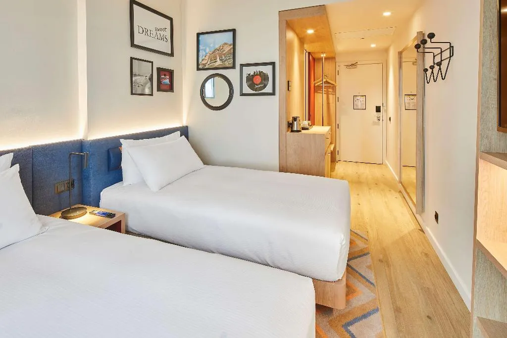 Room, Hampton by Hilton Barcelona Fira Gran Via, Barcelona