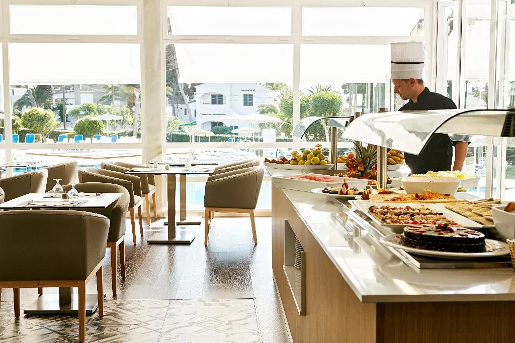Restaurant, Hotel Globales Cala Blanca, Menorca