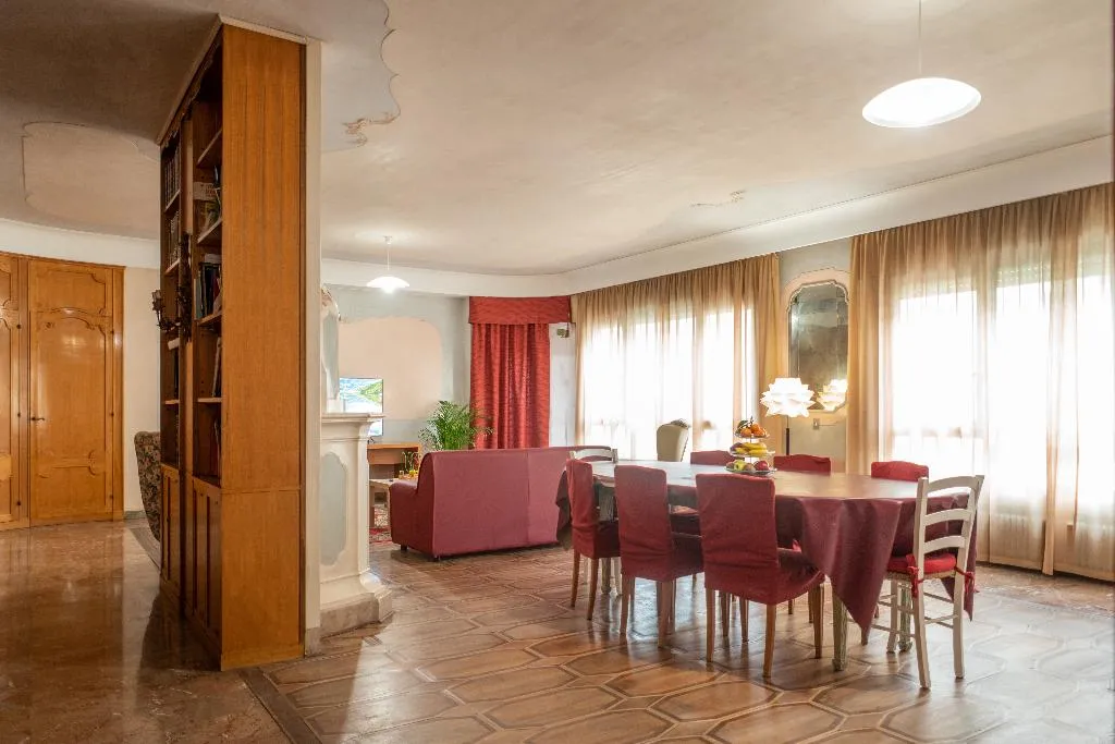 Lobby, Guest House Train Station, Venice