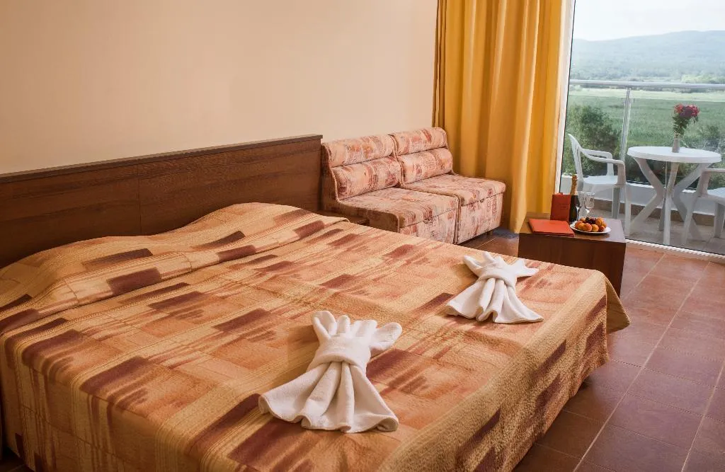 Room, Plamena Palace, Bourgas