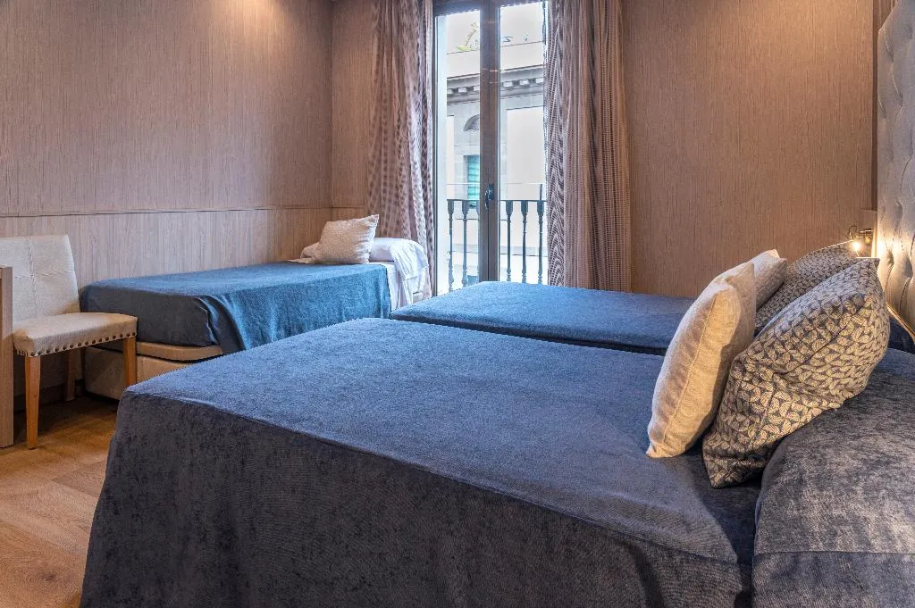 TRIPLE CAPACITY 2 Room, Rialto, Barcelona