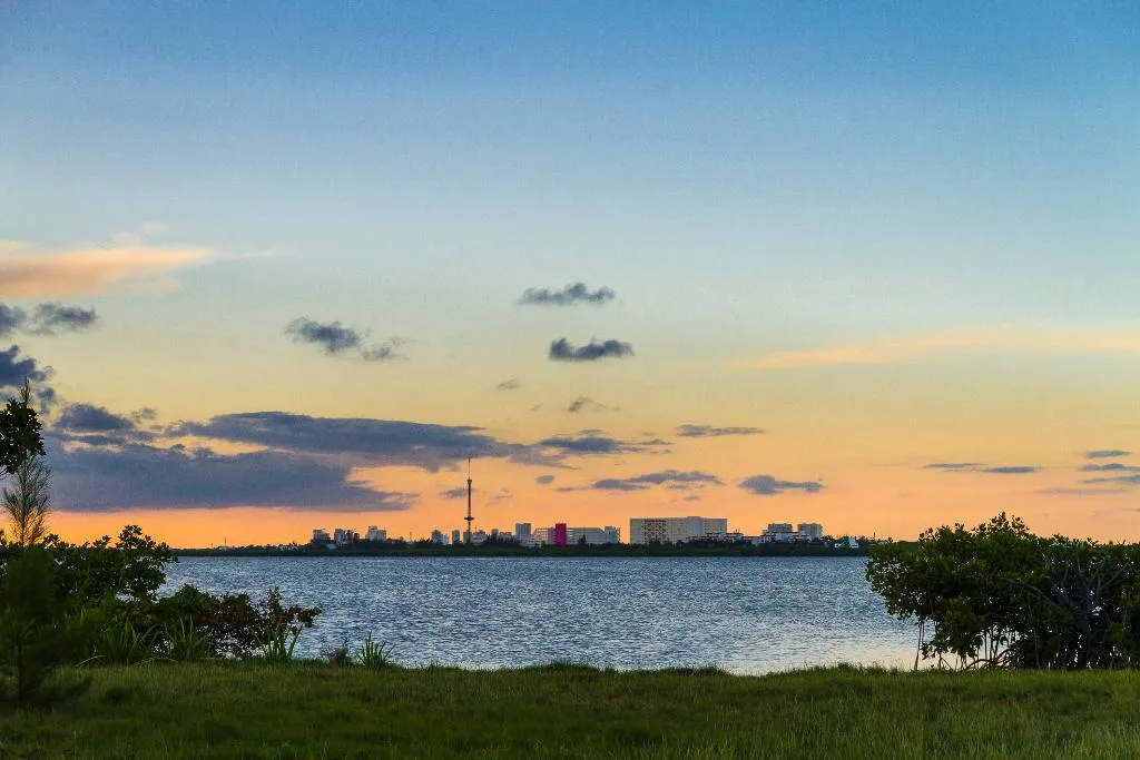 General view, Las Gaviotas Hotel and Suites, Cancun Area