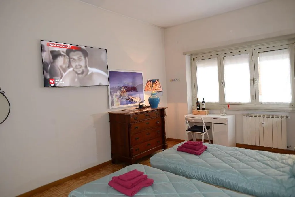 Room, Emilio's Home, Rome