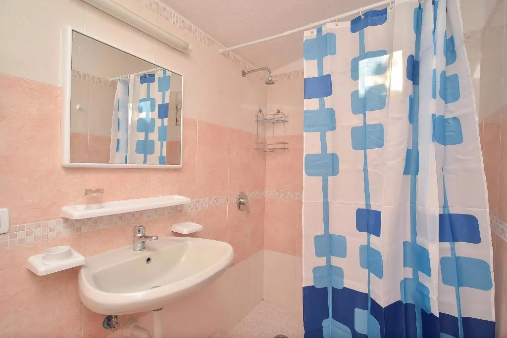 TRIPLE CLASSIC Room, Junior Village, Naples