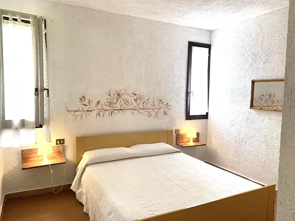 APARTMENT CAPACITY 4 Room, Terza Spiaggia and la Filasca, Olbia