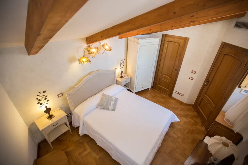 Double or Twin WITH TERRACE Room, Lubra Casa Relax, Naples