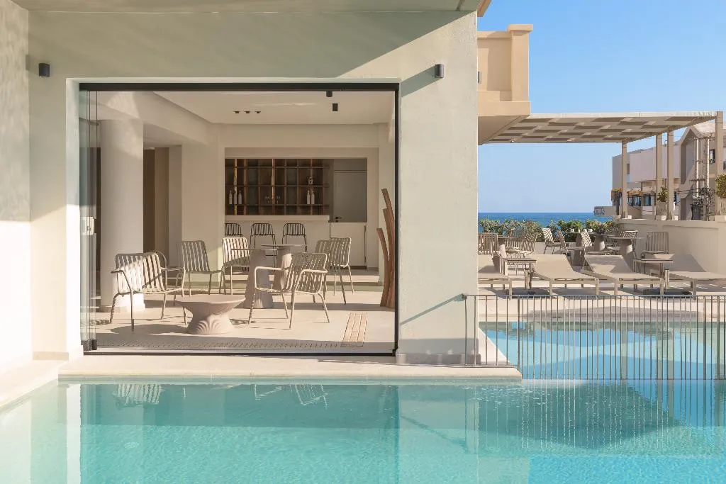Pool, Theartemis Palace, Crete