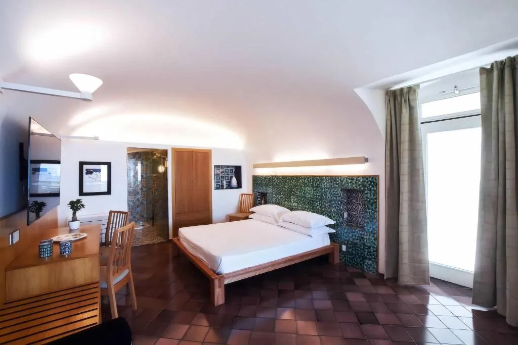 STUDIO KING SIZE BED Room, La Moresca, Naples