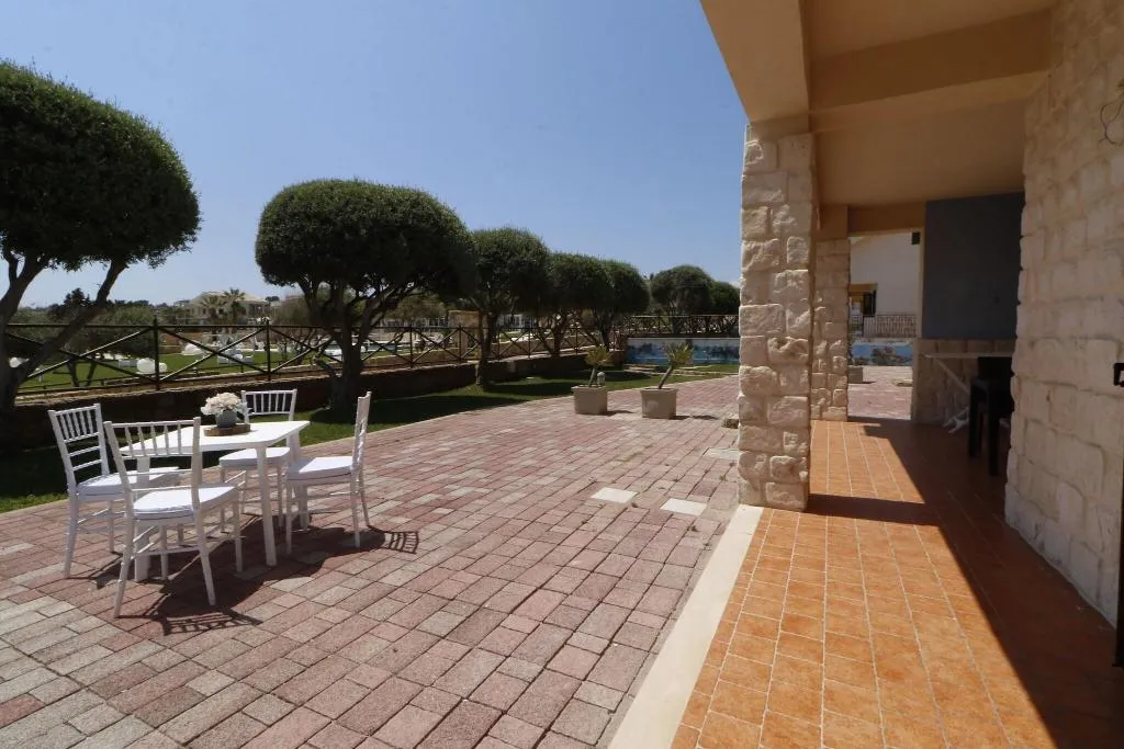 Terrace, Hotel Residence Capo Campolato, Catania