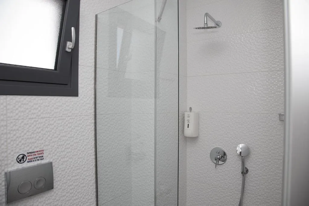 DOUBLE BASIC Room, Amalia Rooms Sea View, Thessaloniki