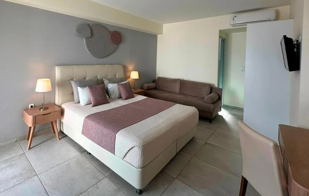Double or Twin CAPACITY 3 Room, Faedra Beach, Crete