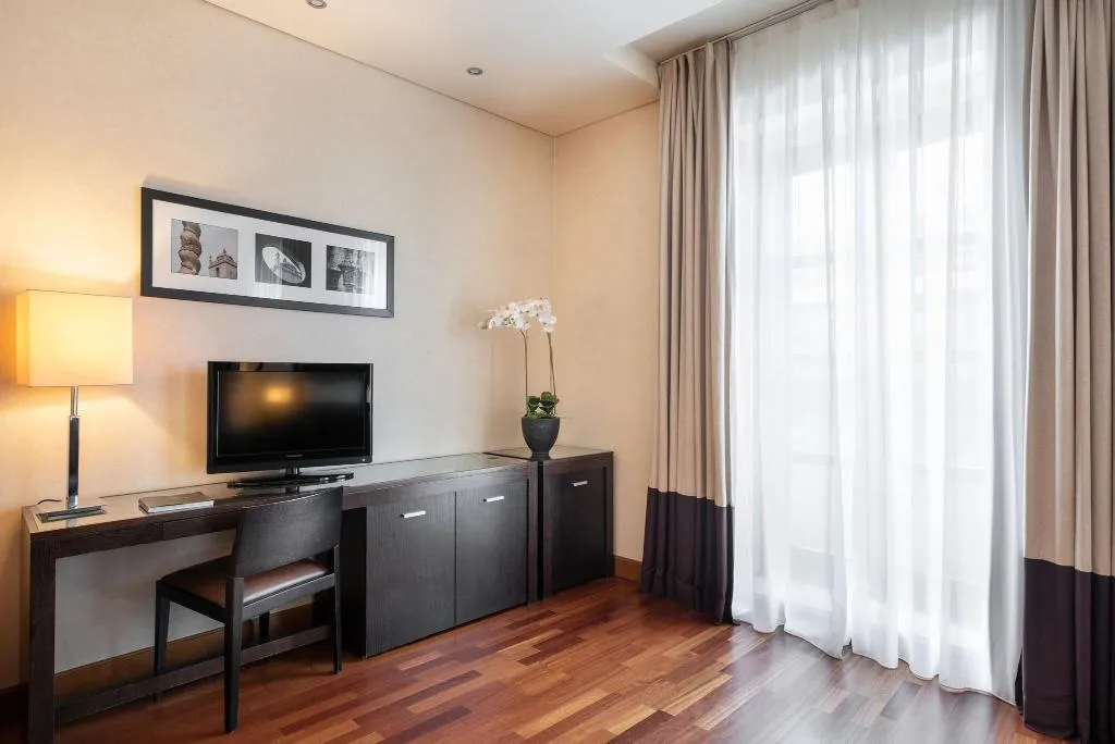 JUNIOR SUITE TWO BEDS Room, Eurostars das Artes, Porto