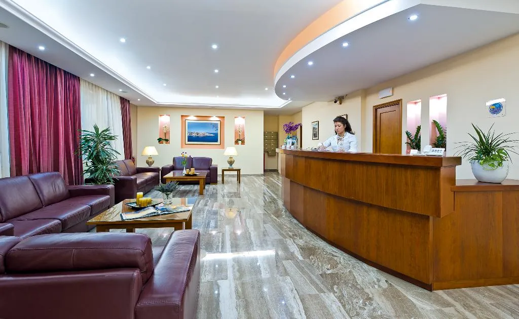 Lobby, Chrispy City Living, Crete
