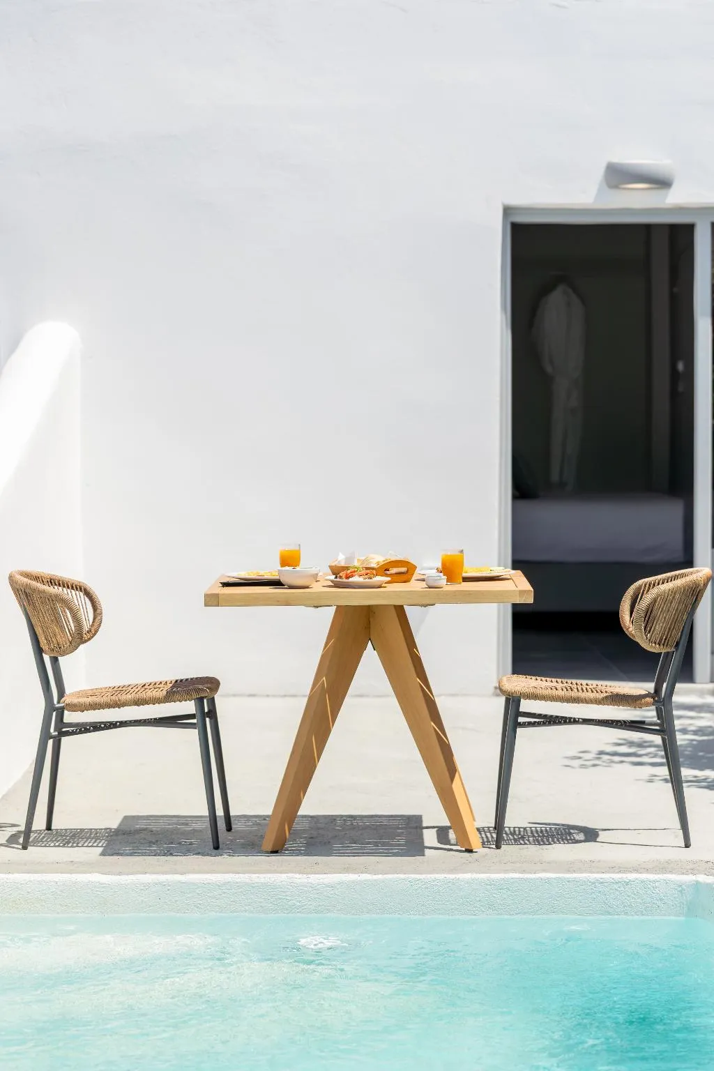 JUNIOR SUITE WITH PRIVATE POOL Room, Thermes Luxury Villas by Mr and Mrs White, Santorini