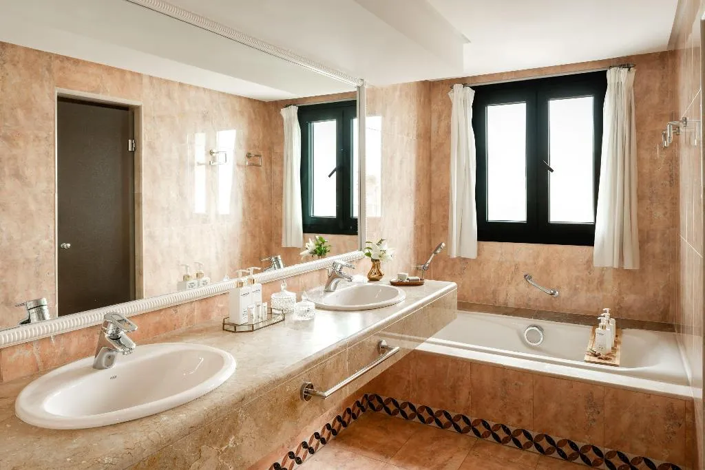 JUNIOR SUITE STANDARD Room, Palacio de Sancti Petri Gran Melia, Costa De La Luz