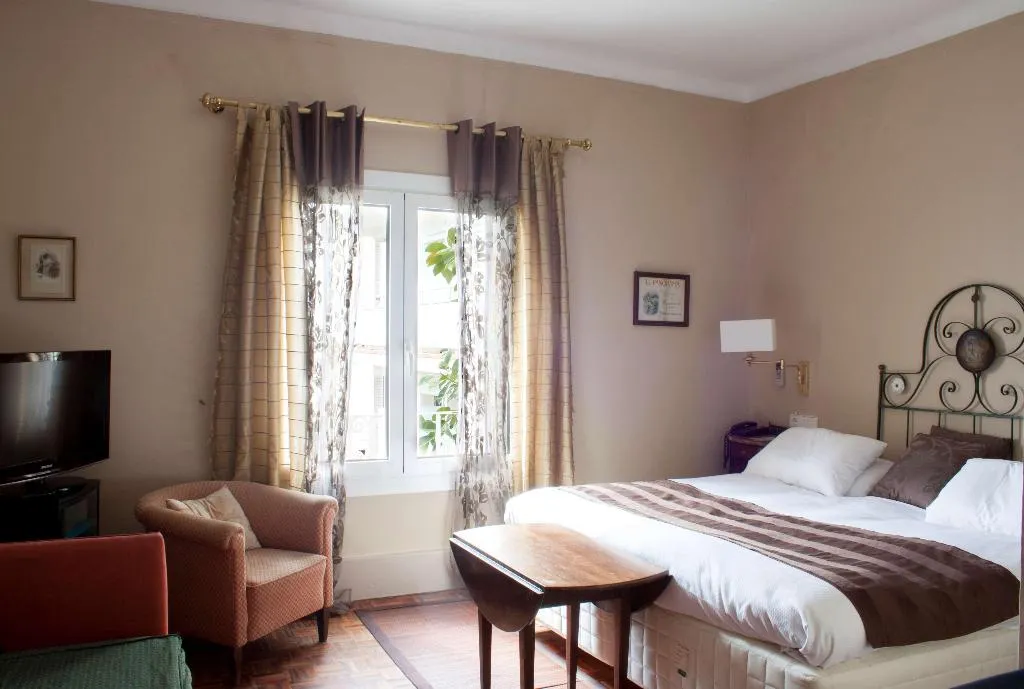 Room, Subur Maritim, Costa Brava