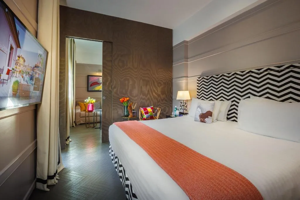 SUITE KING SIZE BED Room, Singer Palace Hotel, Rome