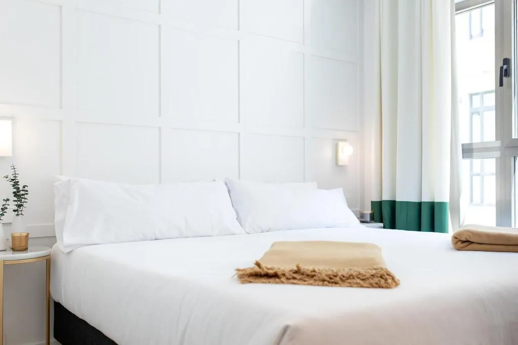 DOUBLE QUEEN SIZE BED Room, Hotel Cosmo, Valencia