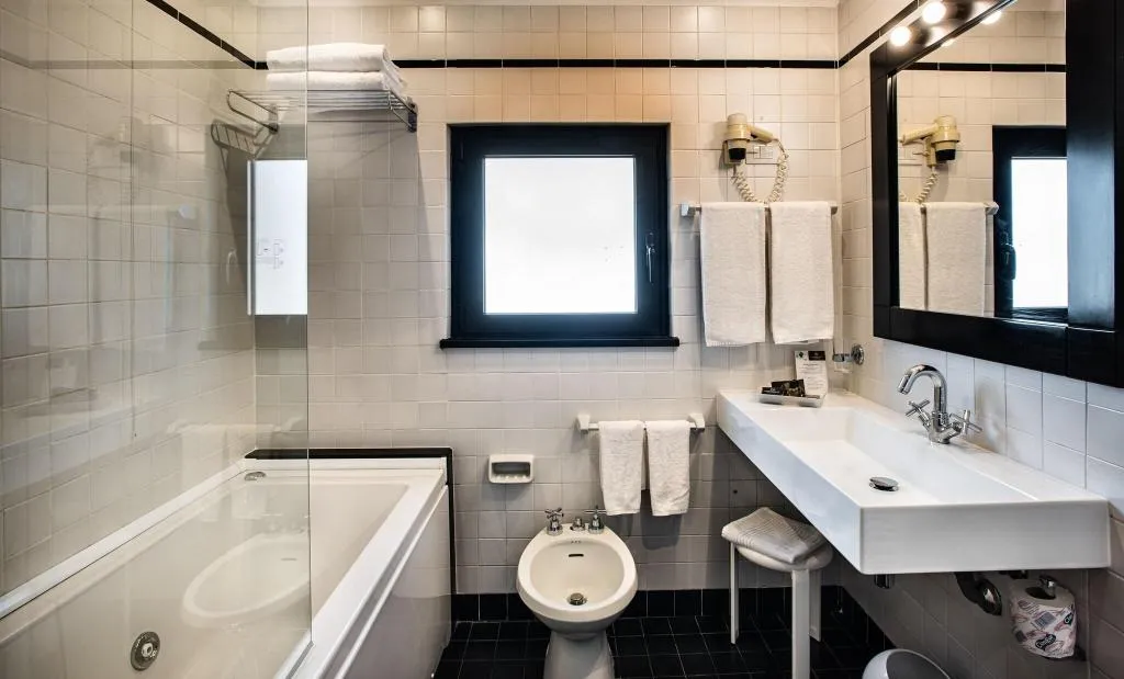 TRIPLE CLASSIC Room, Sardegna Hotel, Cagliari