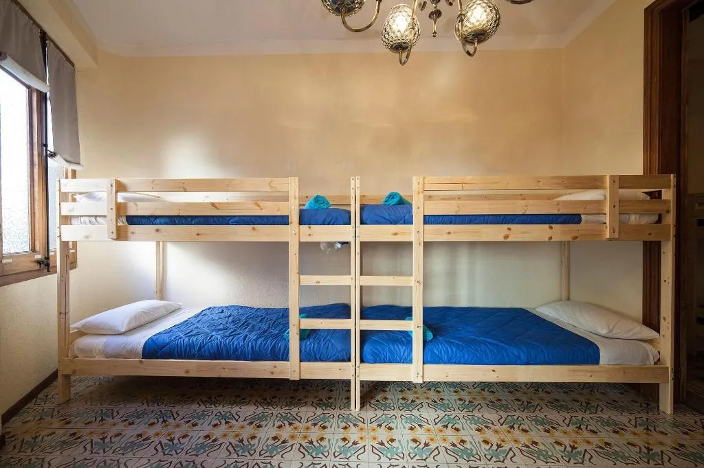 Room, Hostel Bed In Girona, Costa Brava