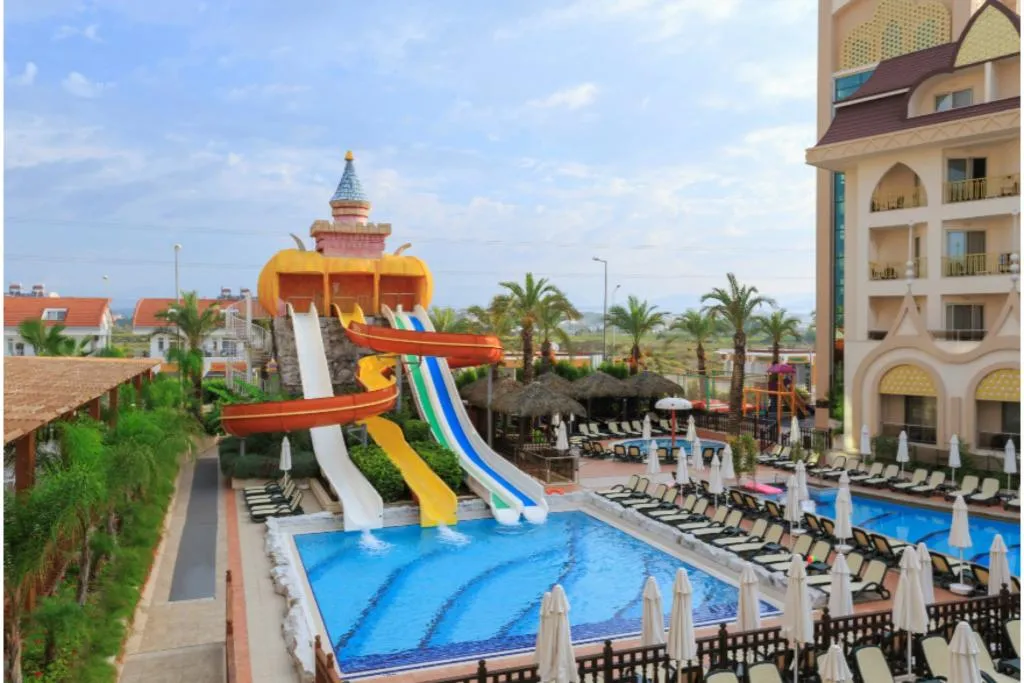 Pool, Well Palace Side, Antalya