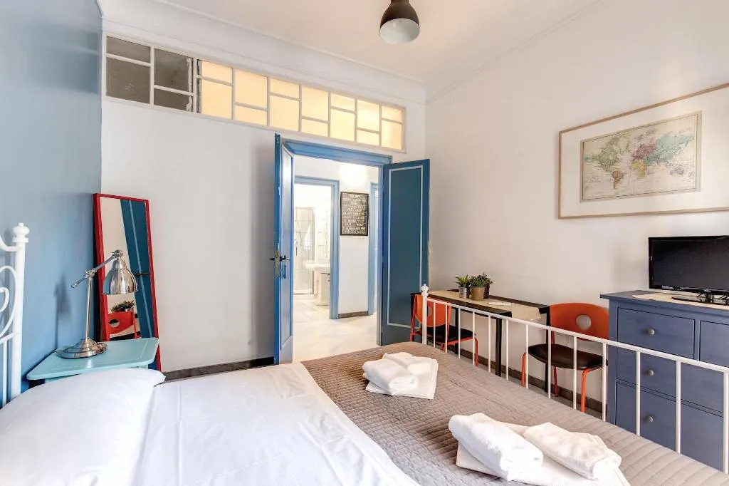 Room, B&B Locanderia, Naples