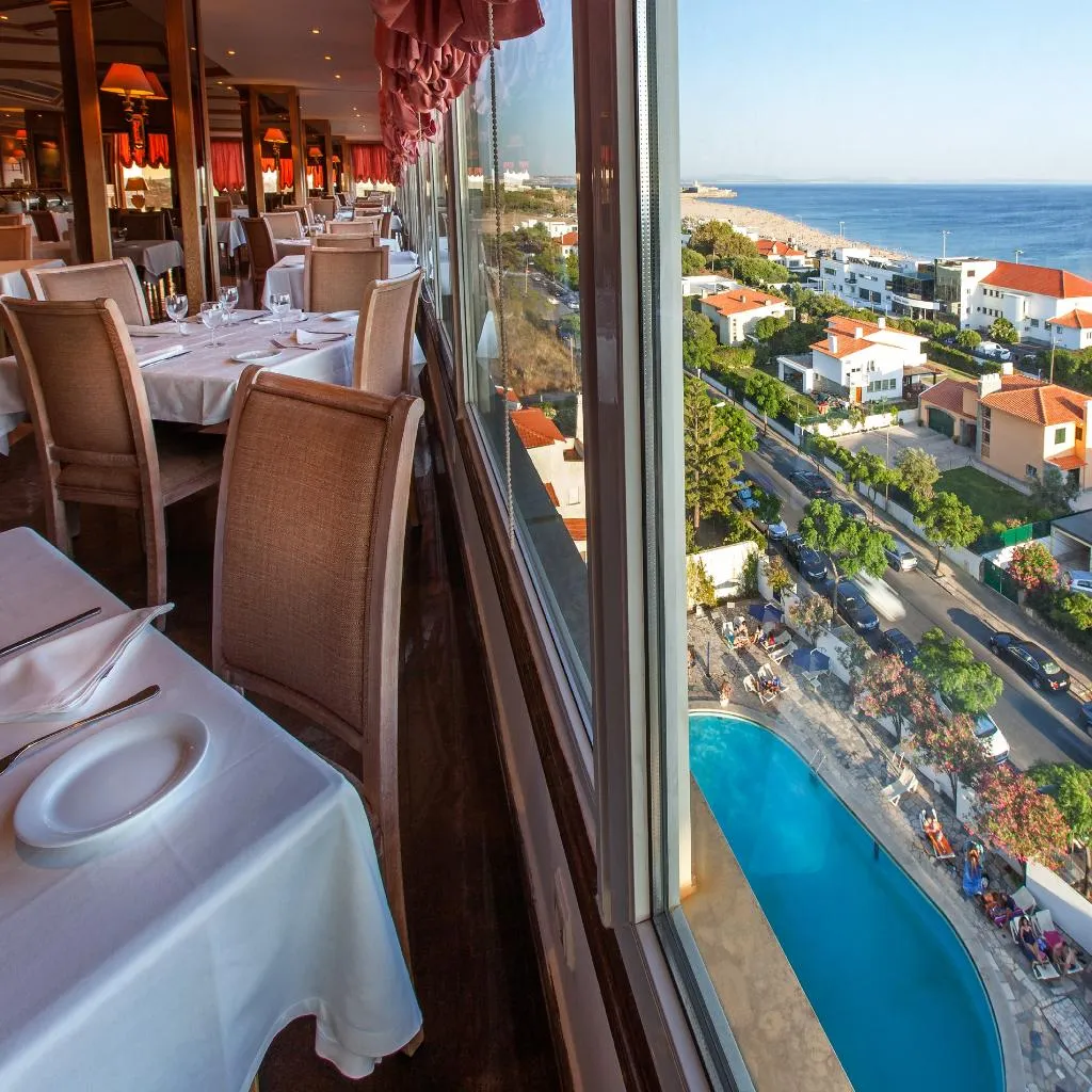 Pool, Carcavelos Beach Hotel, Lisbon