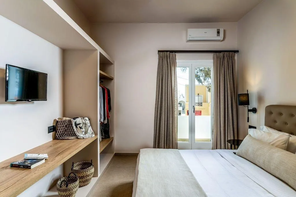 Room, Hotel Eucalyptus, Santorini