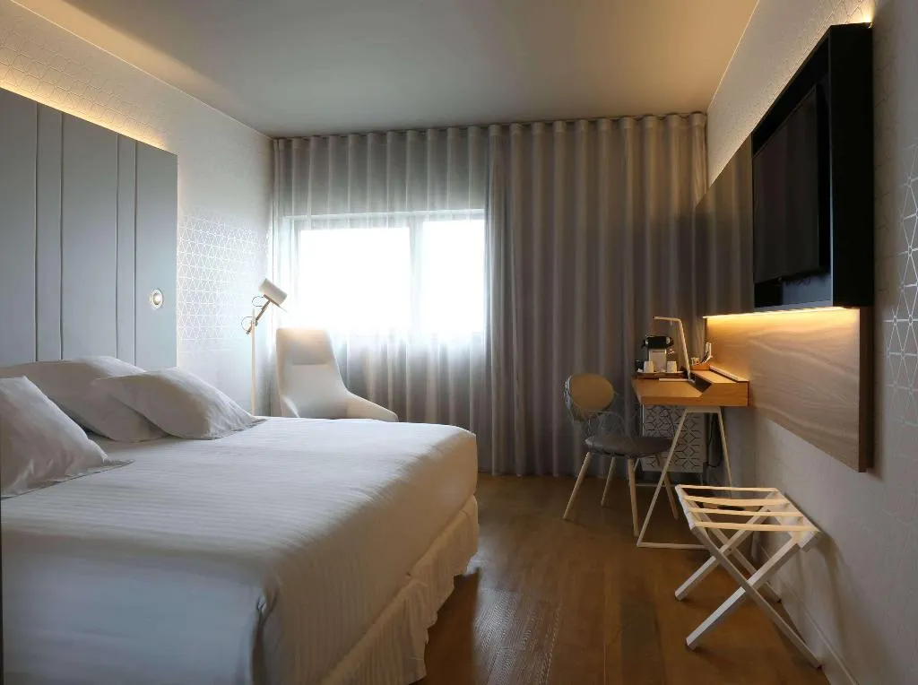 Double or Twin SUPERIOR Room, Occidental Atenea Mar, Barcelona