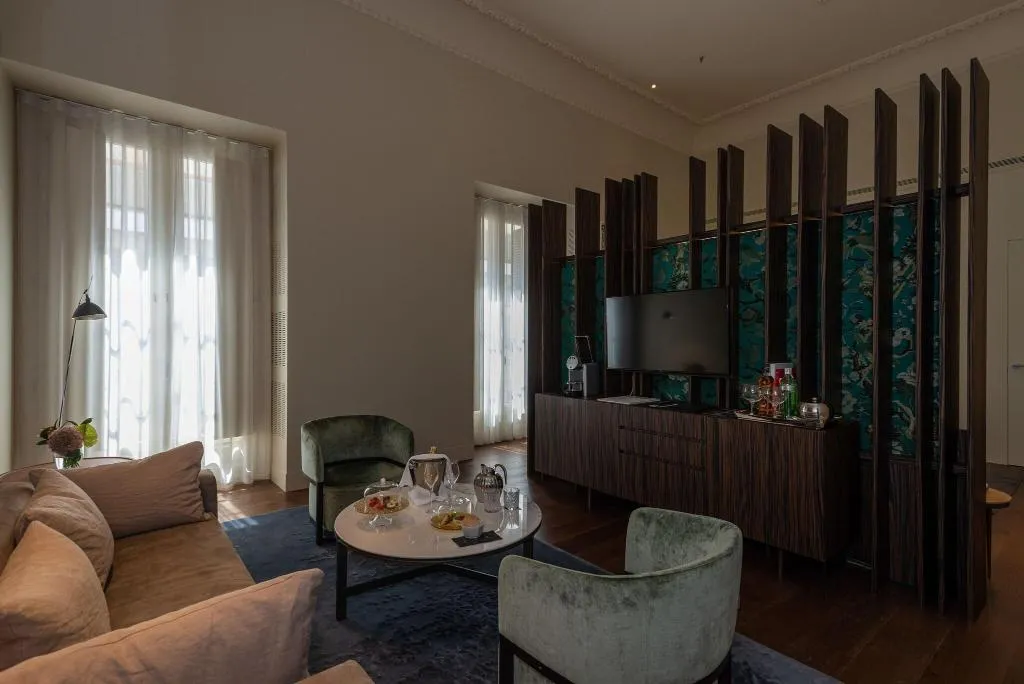SUITE KING SIZE BED Room, Hotel Mercer Sevilla, Seville