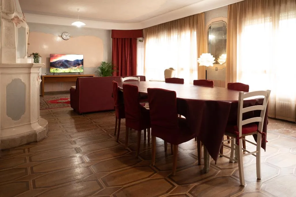 Lobby, Guest House Train Station, Venice