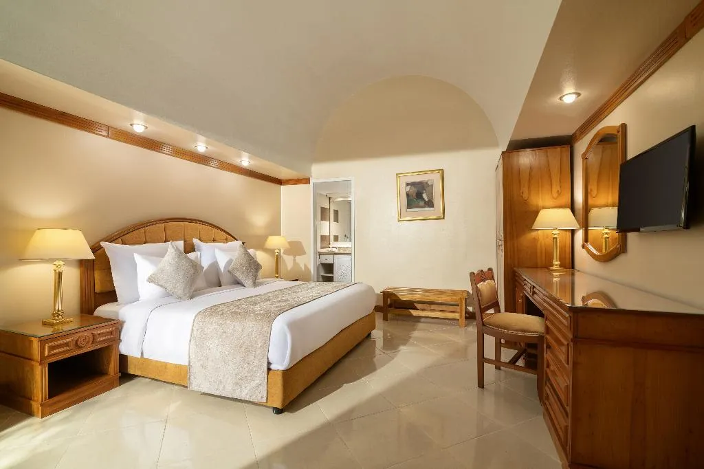 SUITE KING SIZE BED Room, JAZ Pyramids Resort, Cairo