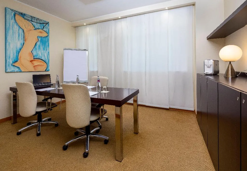 Conferences, Crowne Plaza Padova, Venice