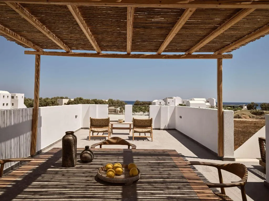 SUITE DUPLEX Room, Sea Breeze Santorini Beach Resort, Curio Collectio, Santorini