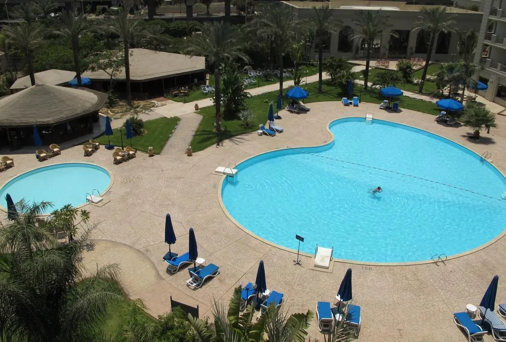Pool, Grand Pyramids, Cairo