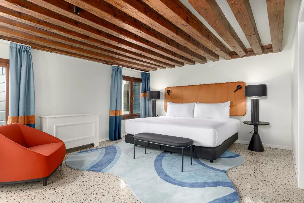 APARTMENT STANDARD Room, Palazzo Dei Fiori By Room Mate, Venice