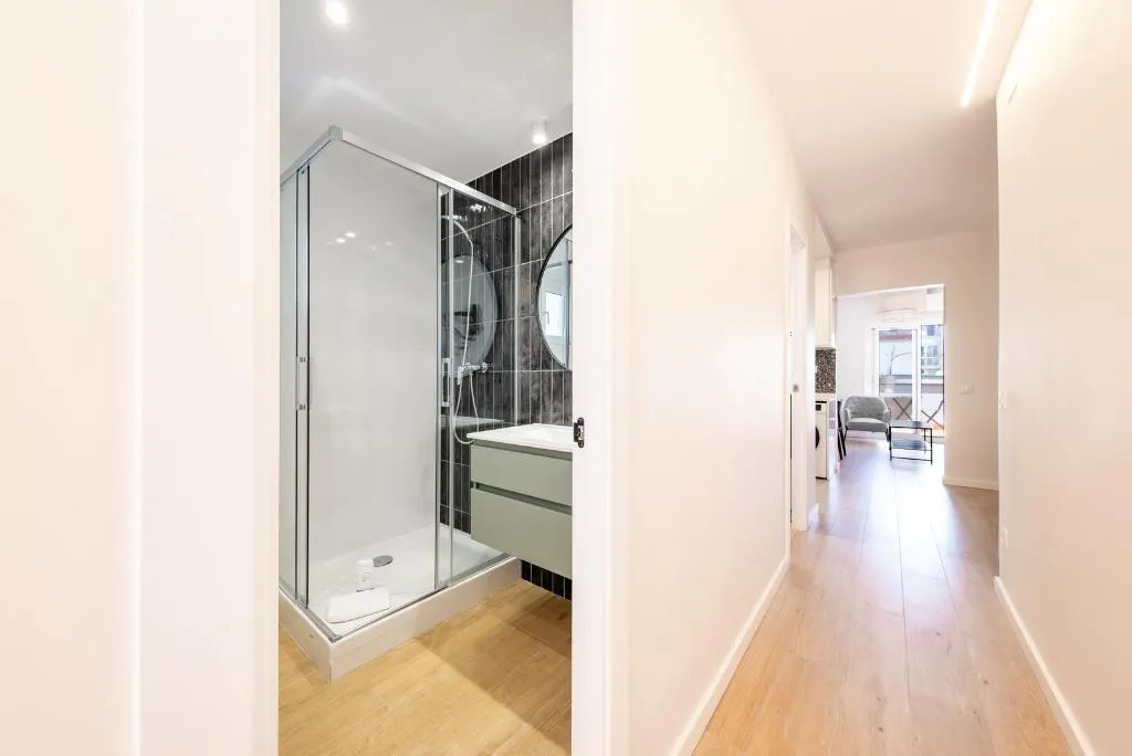 APARTMENT CAPACITY 5 Room, Ainb Barcelona Sants Apartments, Barcelona