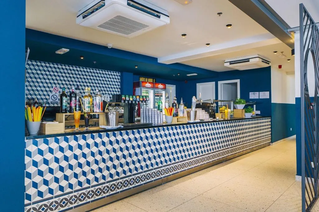 Bar, MORENIA All Inclusive Resort, Split