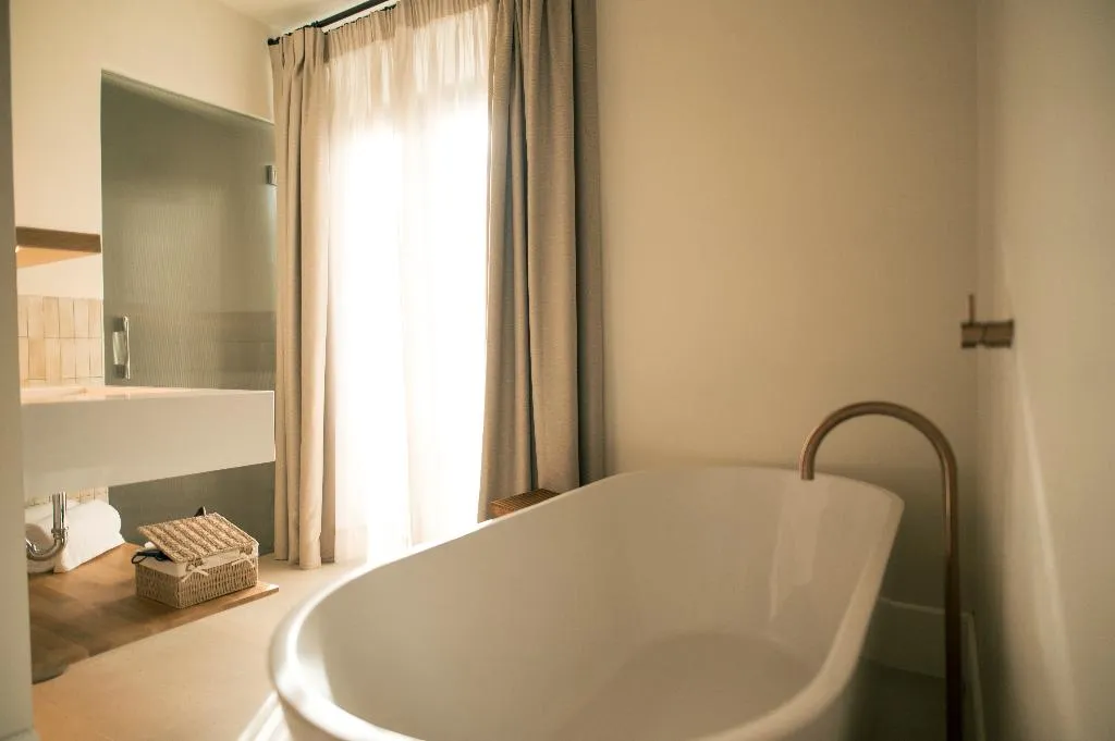 DOUBLE DELUXE Room, Hotel Legado Magdalena, Seville