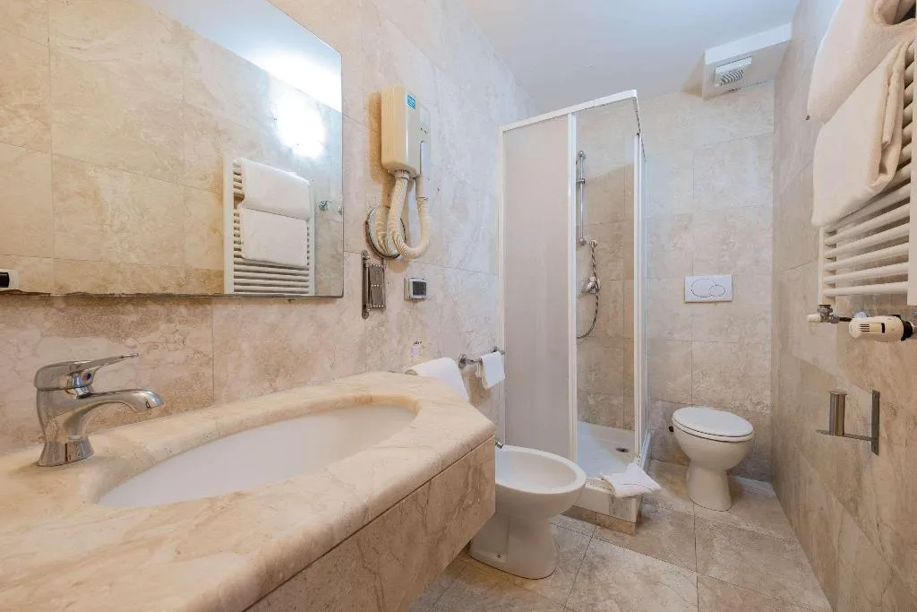 DOUBLE QUEEN SIZE BED Room, Hotel Rouge et Noir Roma, Rome